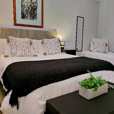 The Lantern Guesthouse Bloemfontein Kültér fotó